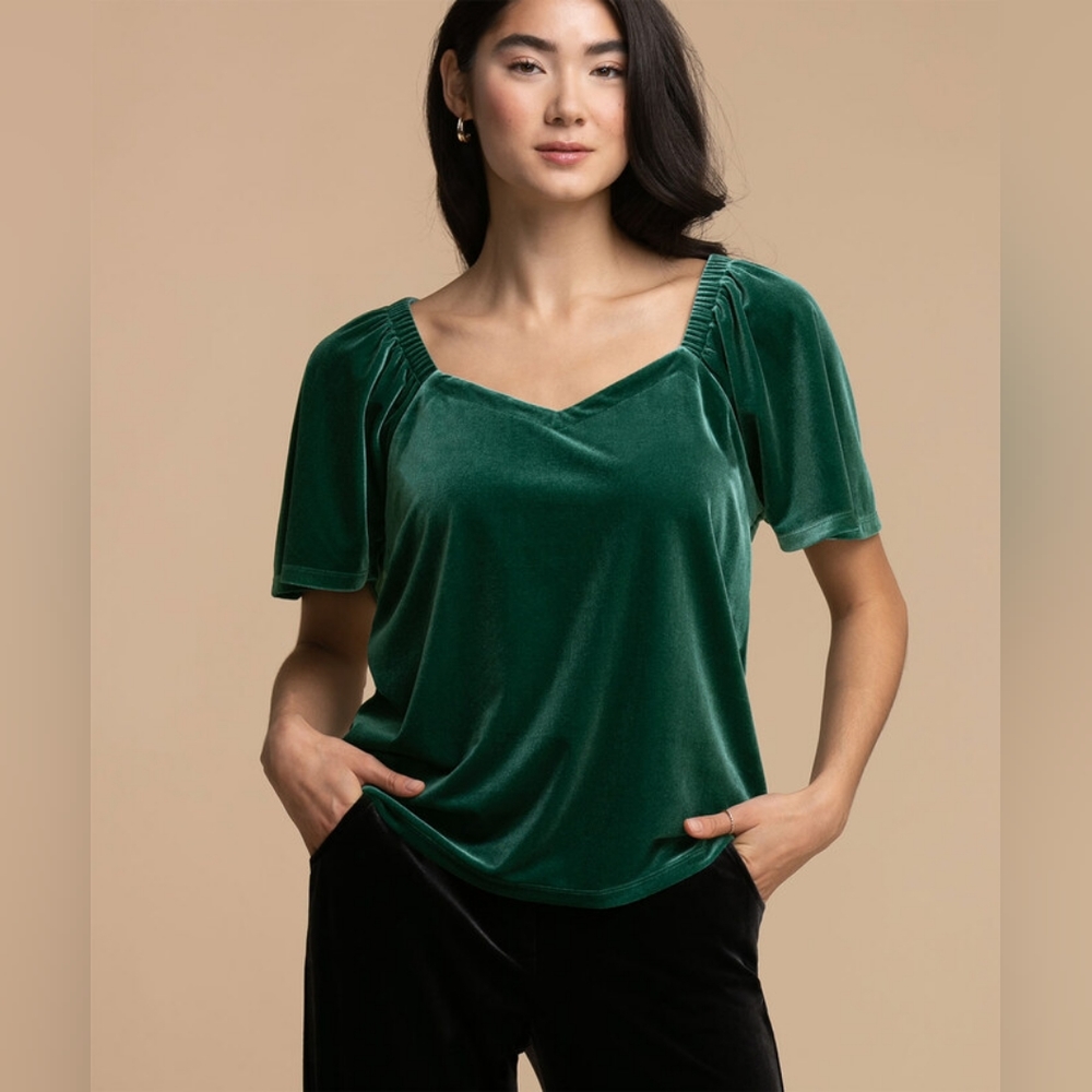 Ricki's Velour Sweetheart Neck Top  Size Med